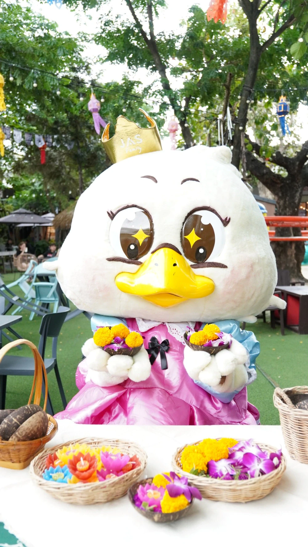 Eco-Friendly Loy Krathong